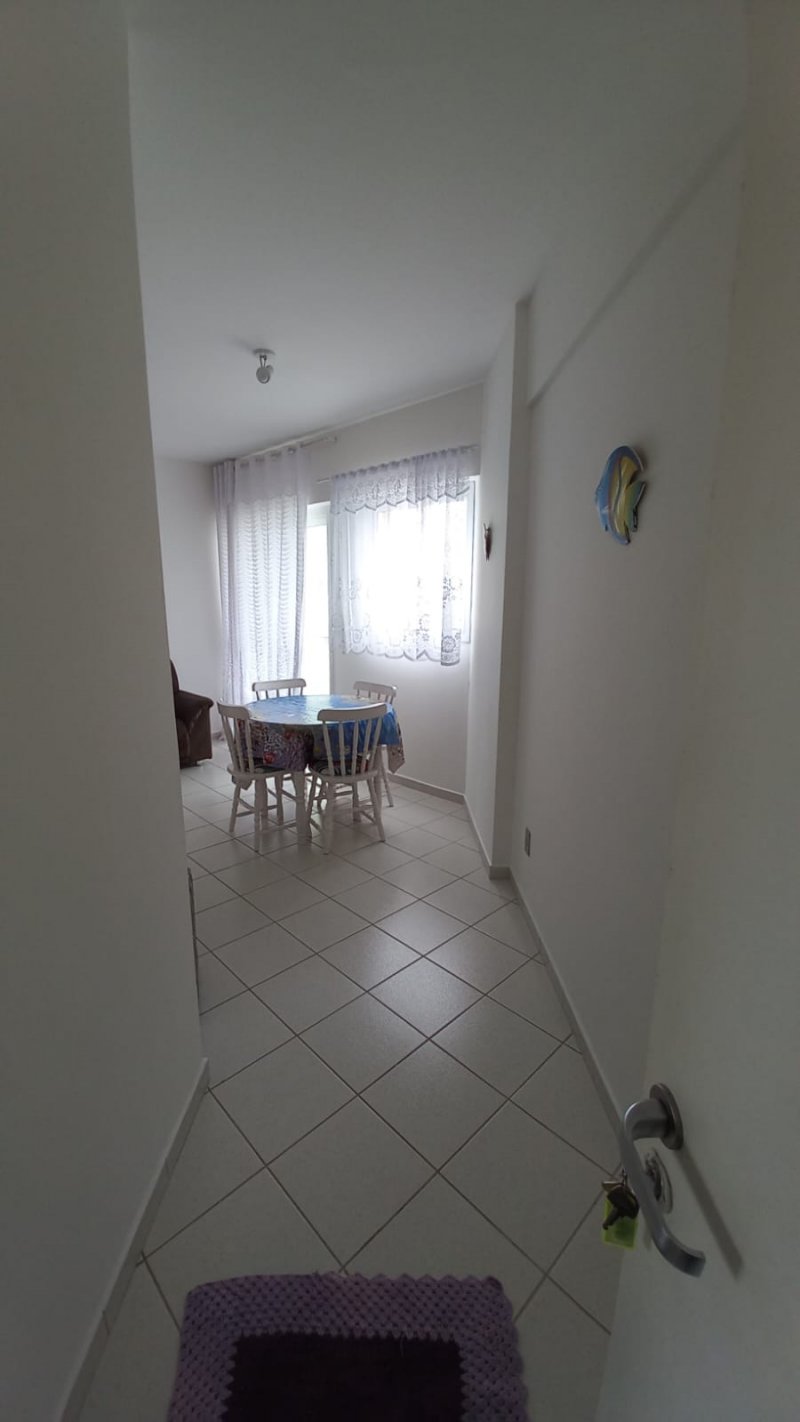 Apartamento à venda com 2 quartos, 77m² - Foto 3