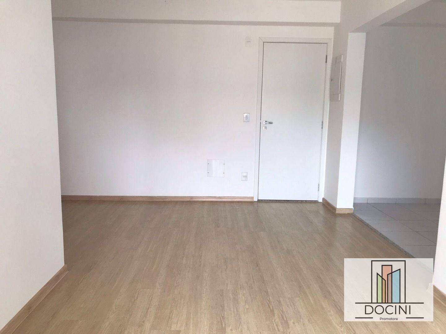 Apartamento à venda com 2 quartos, 69m² - Foto 4