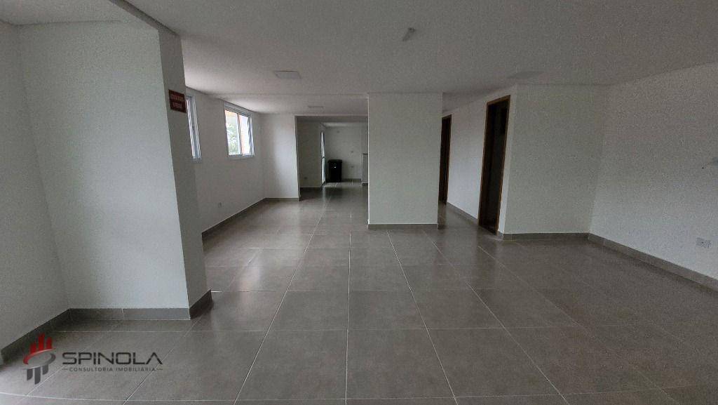 Apartamento à venda com 2 quartos, 75m² - Foto 2