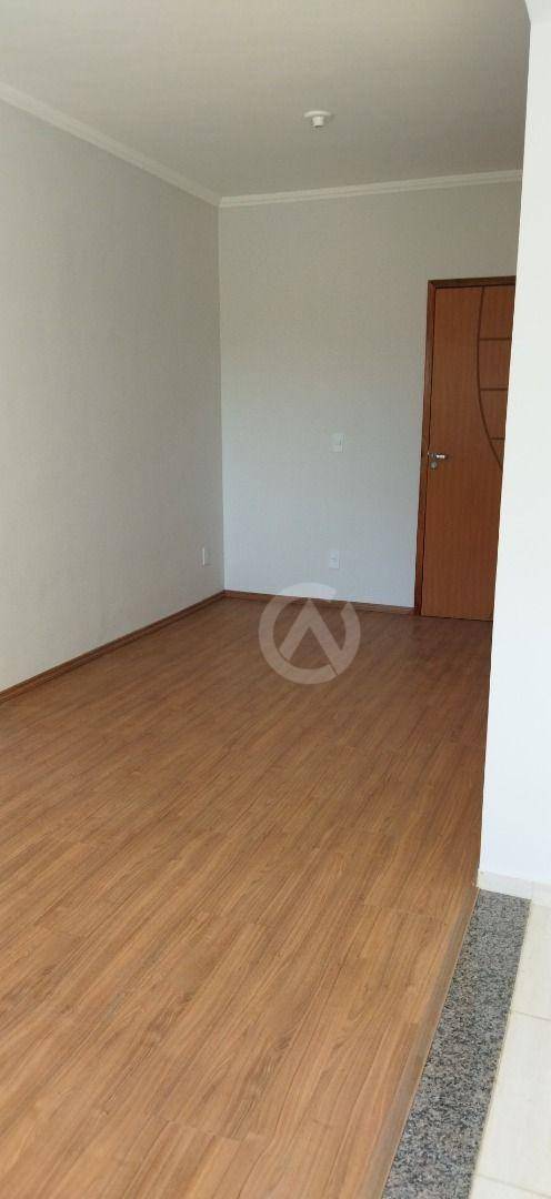 Apartamento à venda com 2 quartos, 48m² - Foto 3