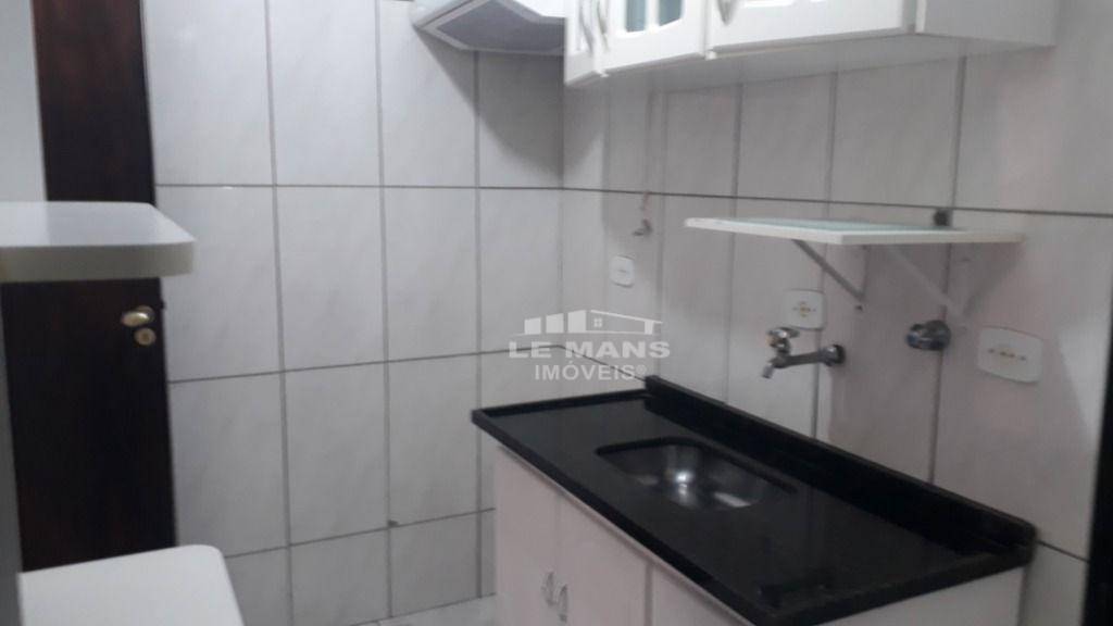 Apartamento à venda com 2 quartos, 66m² - Foto 2