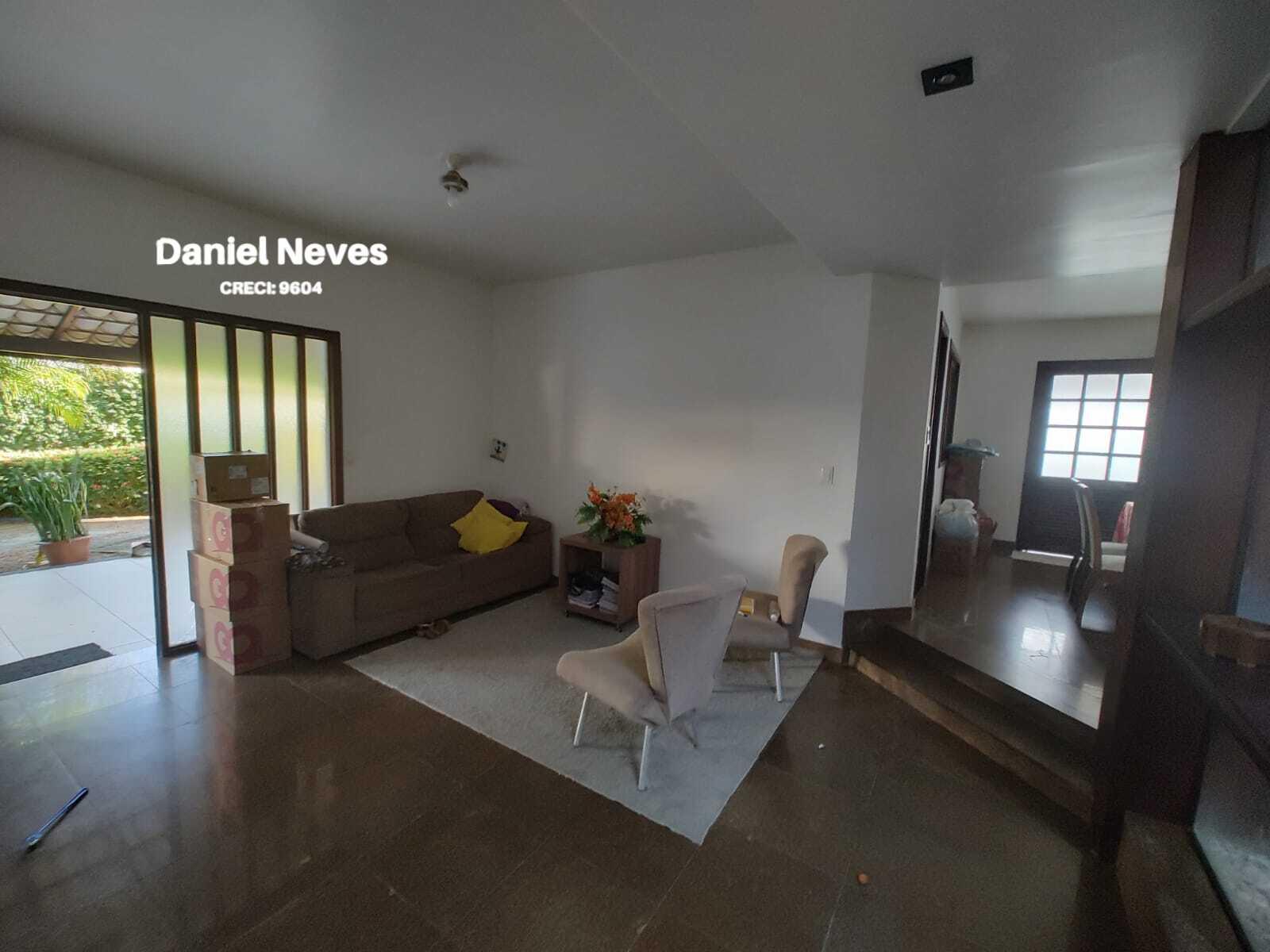 Casa à venda com 5 quartos, 258m² - Foto 2