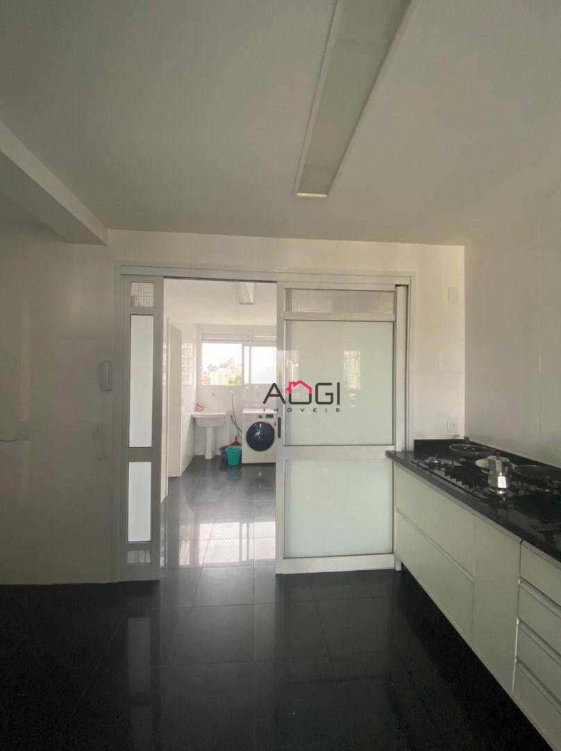 Apartamento à venda com 5 quartos, 198m² - Foto 17