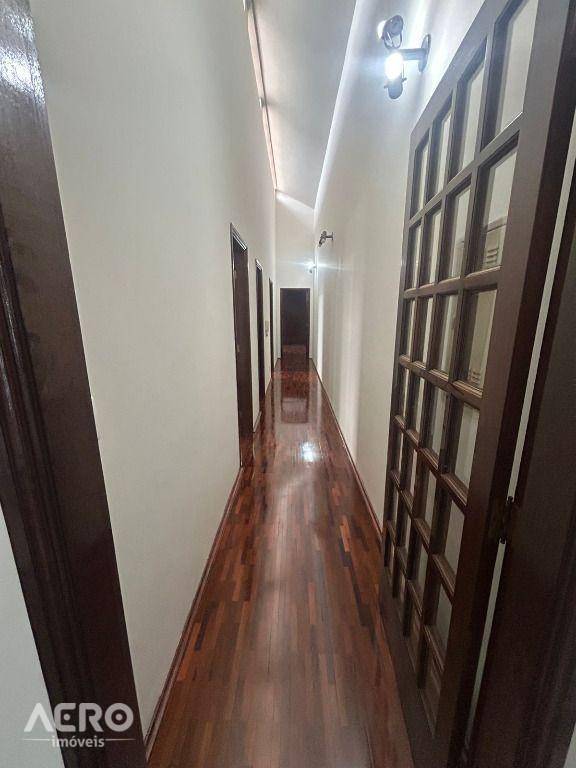 Casa, 3 quartos, 308 m² - Foto 11