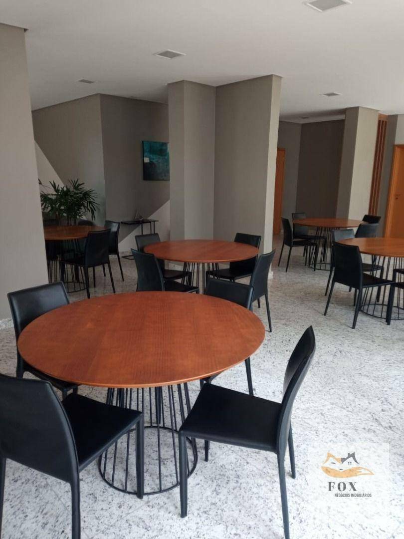 Apartamento à venda com 3 quartos, 118m² - Foto 2