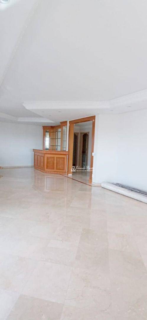 Apartamento à venda com 4 quartos, 273m² - Foto 3