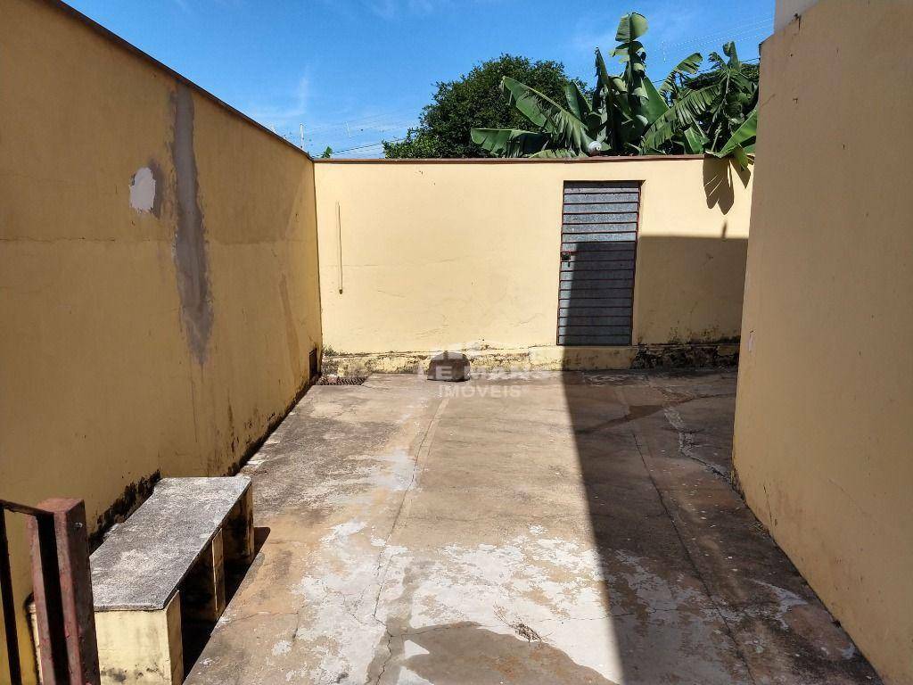 Casa à venda com 4 quartos, 253m² - Foto 17