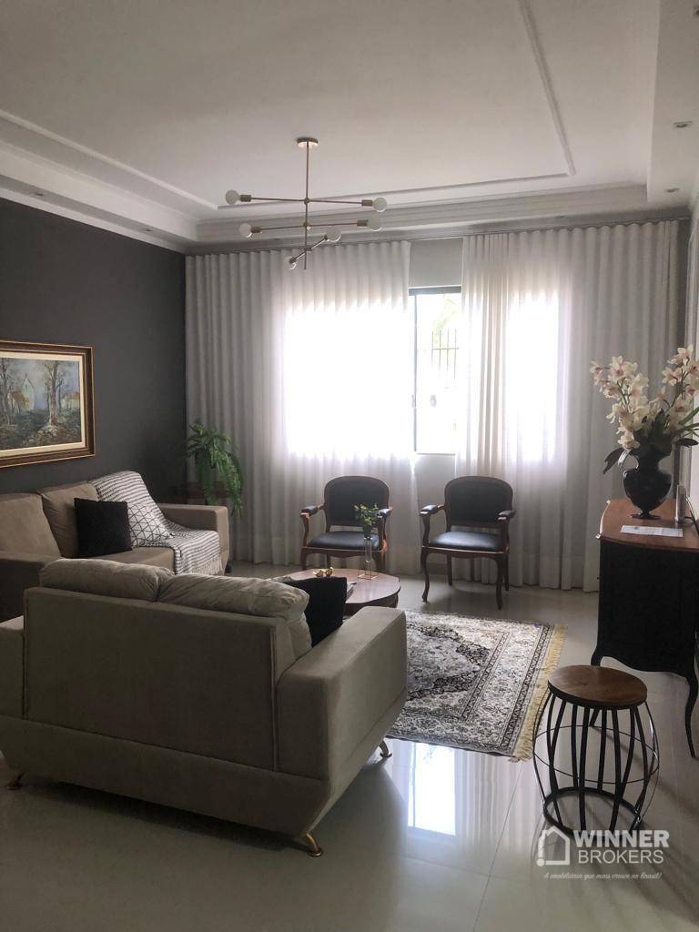 Casa à venda com 4 quartos, 220m² - Foto 3