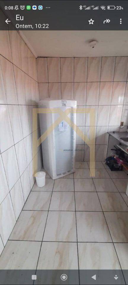 Casa à venda com 6 quartos, 200m² - Foto 6