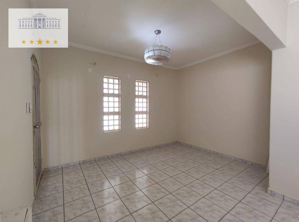 Casa à venda com 3 quartos, 166m² - Foto 2