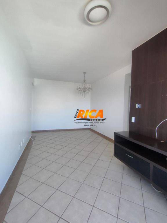 Apartamento para alugar com 2 quartos, 67m² - Foto 3