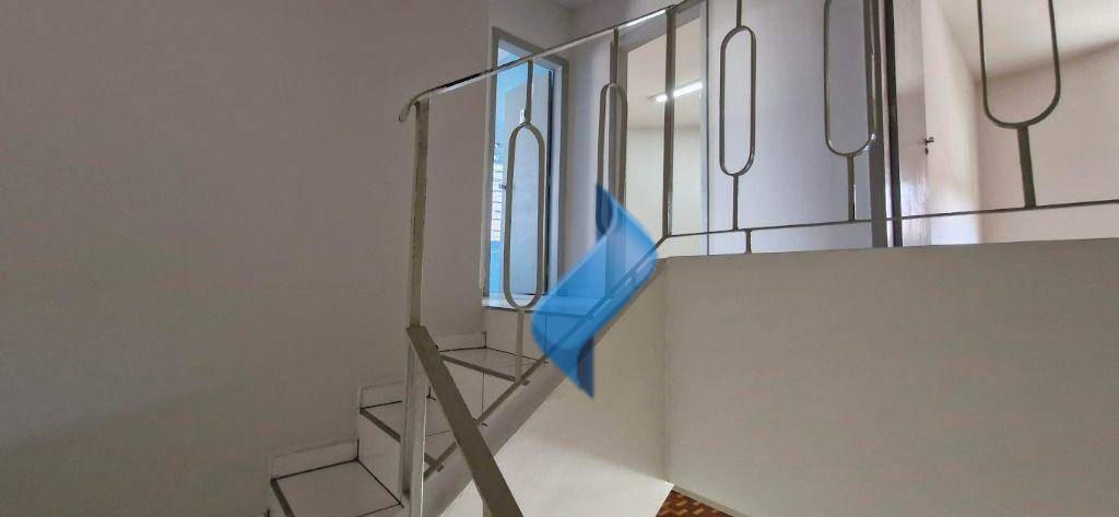 Casa à venda com 4 quartos, 278m² - Foto 17