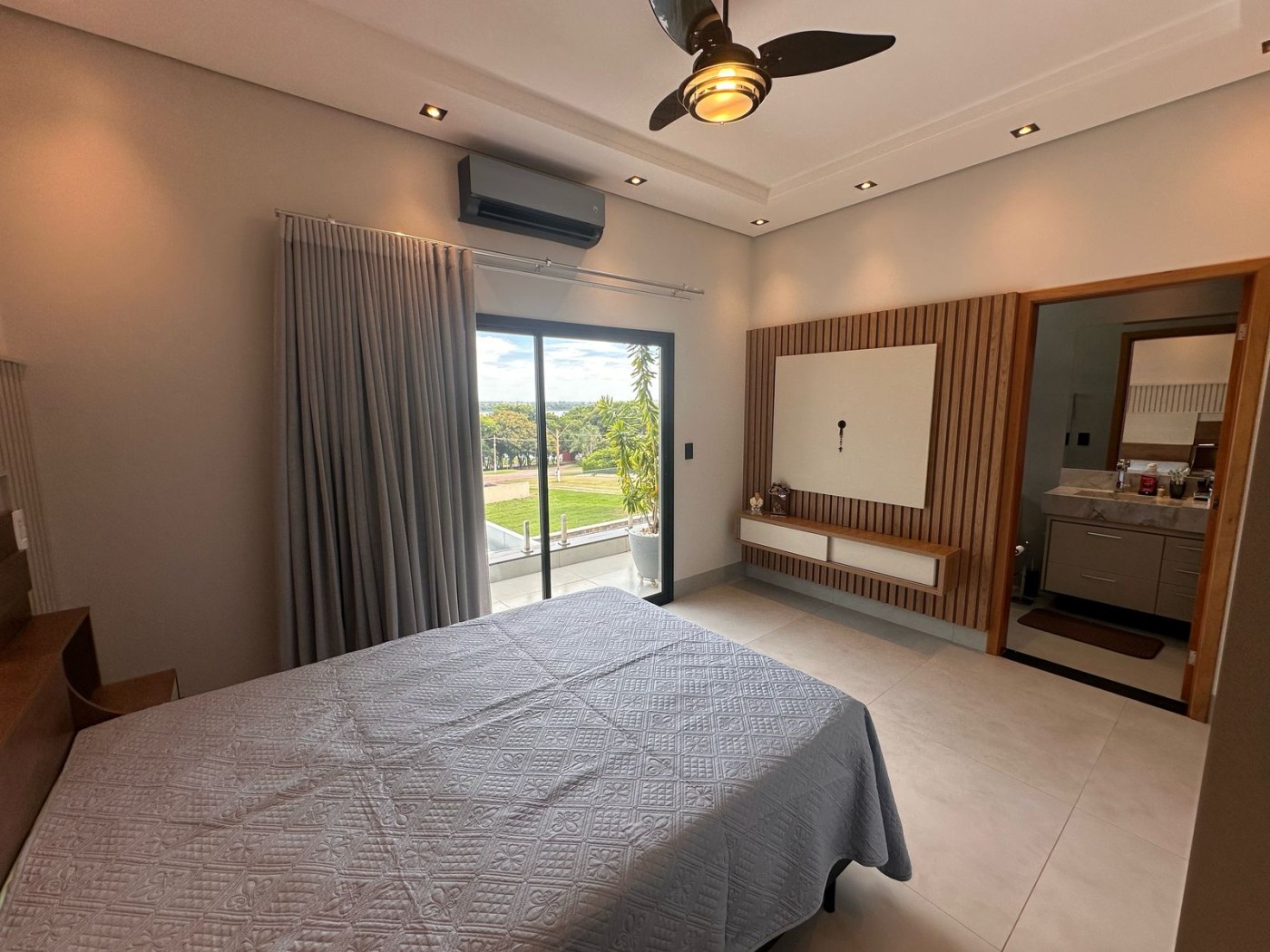 Casa à venda com 3 quartos, 335m² - Foto 16