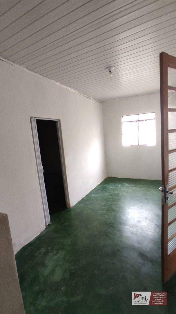 Casa para alugar com 2 quartos, 65m² - Foto 4