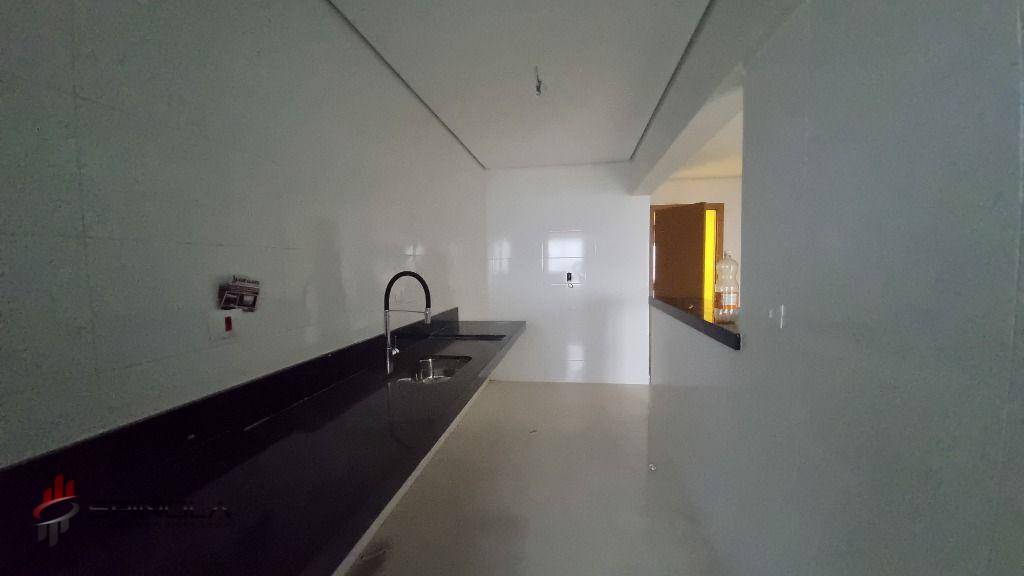 Apartamento à venda com 3 quartos, 117m² - Foto 18