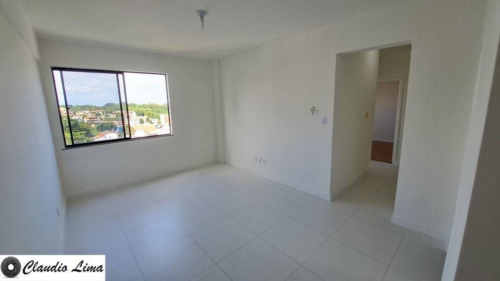 Apartamento à venda com 3 quartos, 72m² - Foto 1