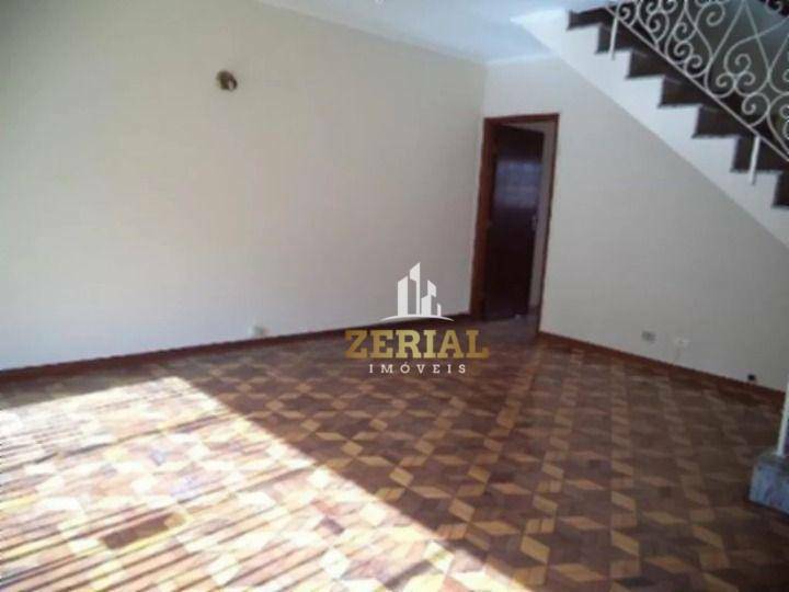 Sobrado à venda com 3 quartos, 216m² - Foto 1