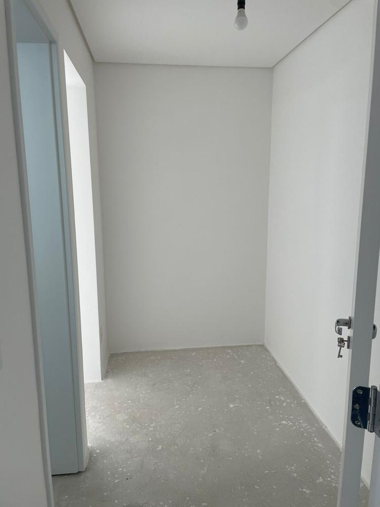 Apartamento à venda com 3 quartos, 131m² - Foto 4