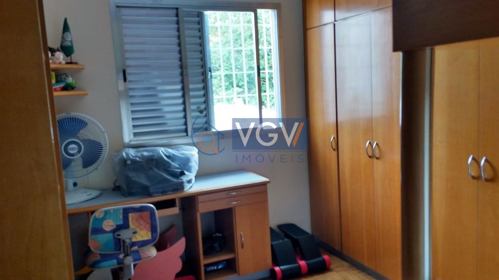 Casa à venda com 3 quartos, 250m² - Foto 7