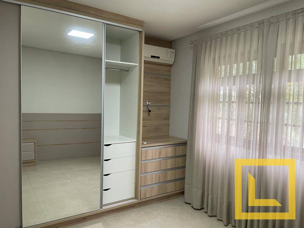 Casa à venda com 4 quartos, 340m² - Foto 12