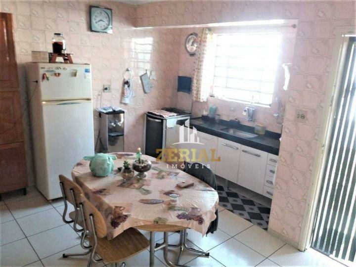 Casa à venda com 4 quartos, 250m² - Foto 3