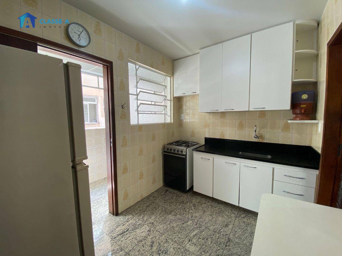 Apartamento para alugar com 3 quartos, 133m² - Foto 3