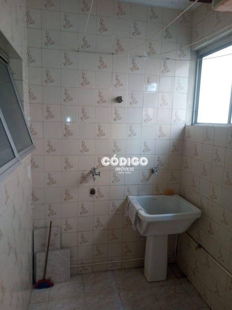 Apartamento à venda com 2 quartos, 70m² - Foto 11