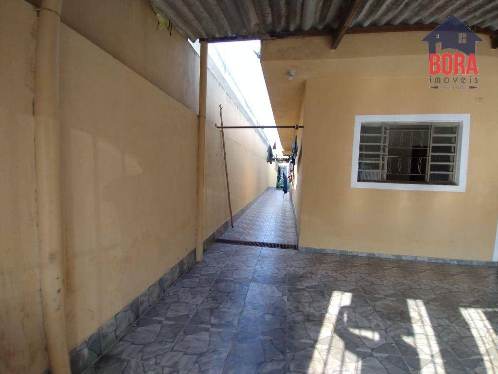 Casa à venda com 3 quartos, 132m² - Foto 2