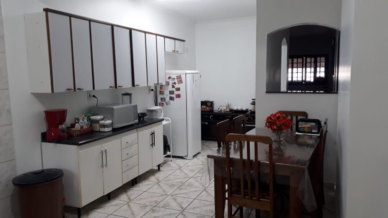 Casa à venda com 2 quartos, 75m² - Foto 14