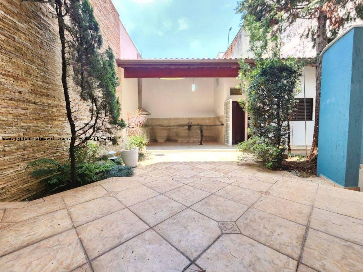 Casa à venda com 3 quartos, 354m² - Foto 24