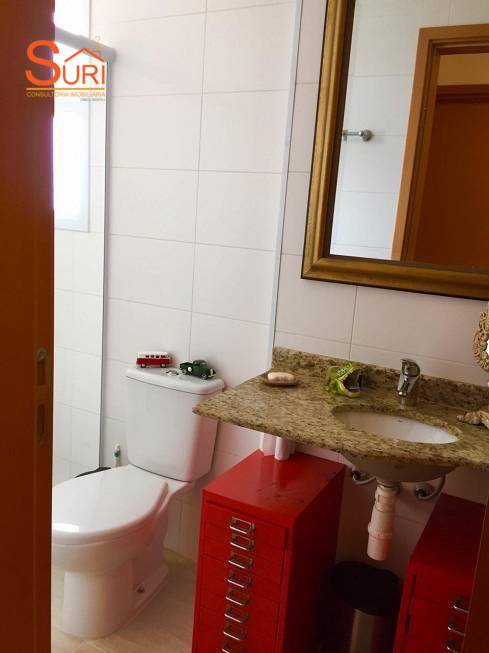 Apartamento à venda com 2 quartos, 69m² - Foto 4