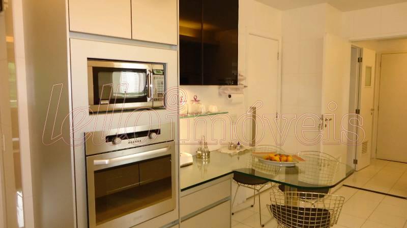 Apartamento para alugar com 2 quartos, 220m² - Foto 25