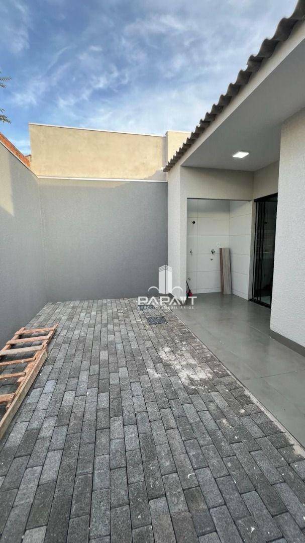 Casa à venda com 3 quartos, 96m² - Foto 2