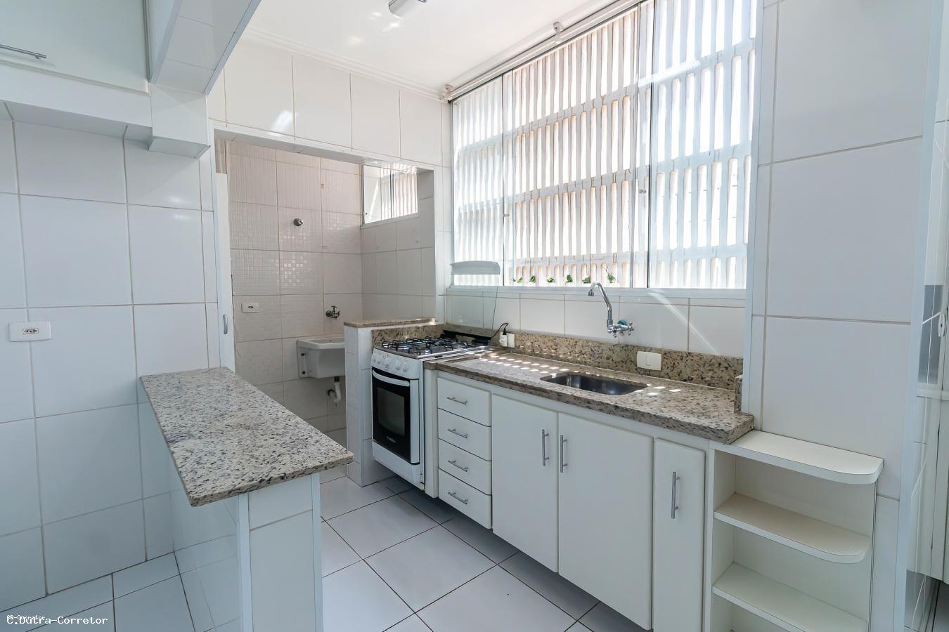 Apartamento para alugar com 2 quartos, 200m² - Foto 13