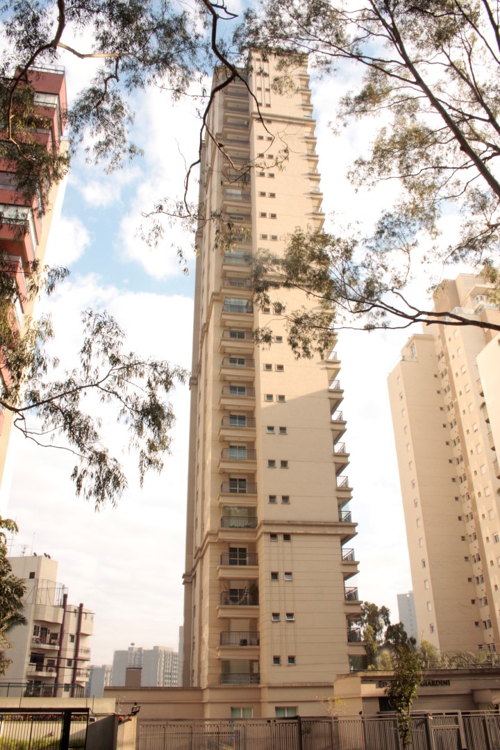 Apartamento à venda com 4 quartos, 373m² - Foto 1