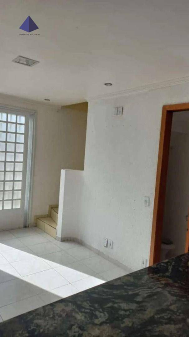 Sobrado à venda com 2 quartos, 57m² - Foto 2