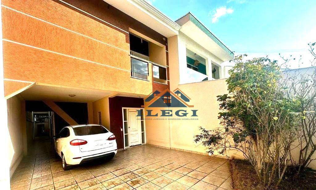 Casa, 3 quartos, 179 m² - Foto 1