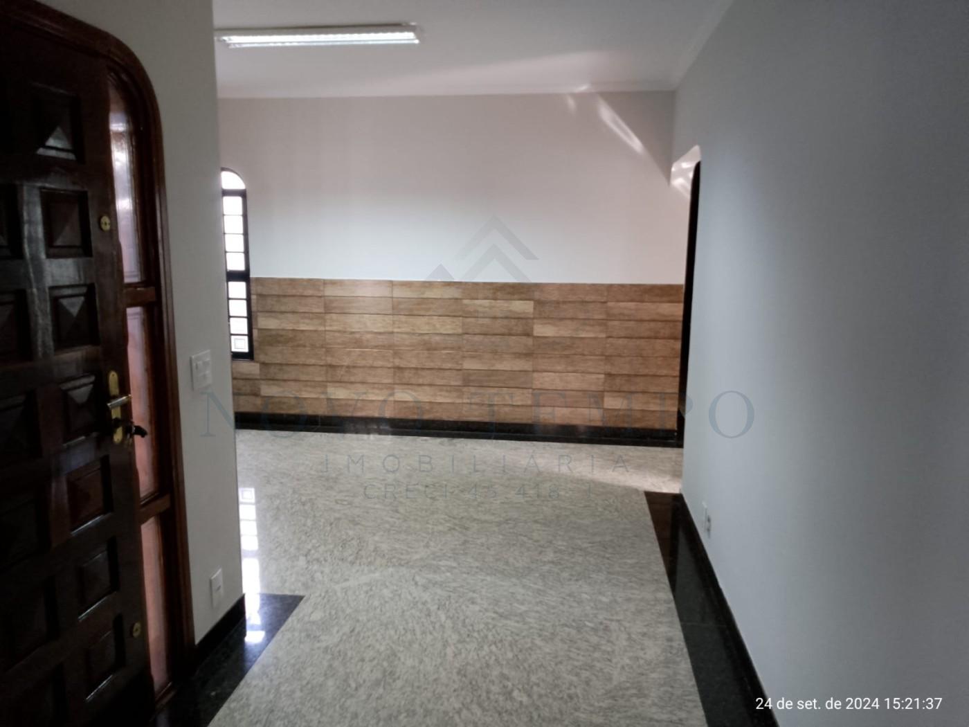 Casa à venda com 3 quartos, 300m² - Foto 3