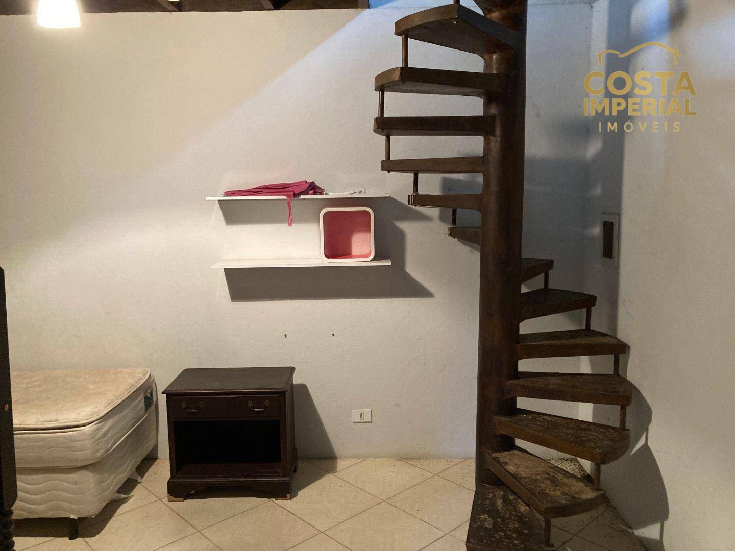 Casa à venda e aluguel com 4 quartos, 317m² - Foto 4