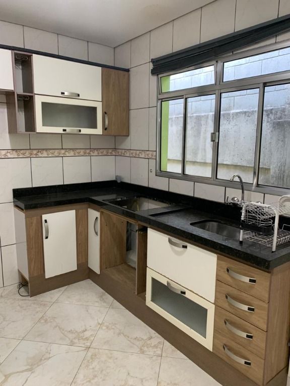 Sobrado à venda com 2 quartos, 200m² - Foto 10