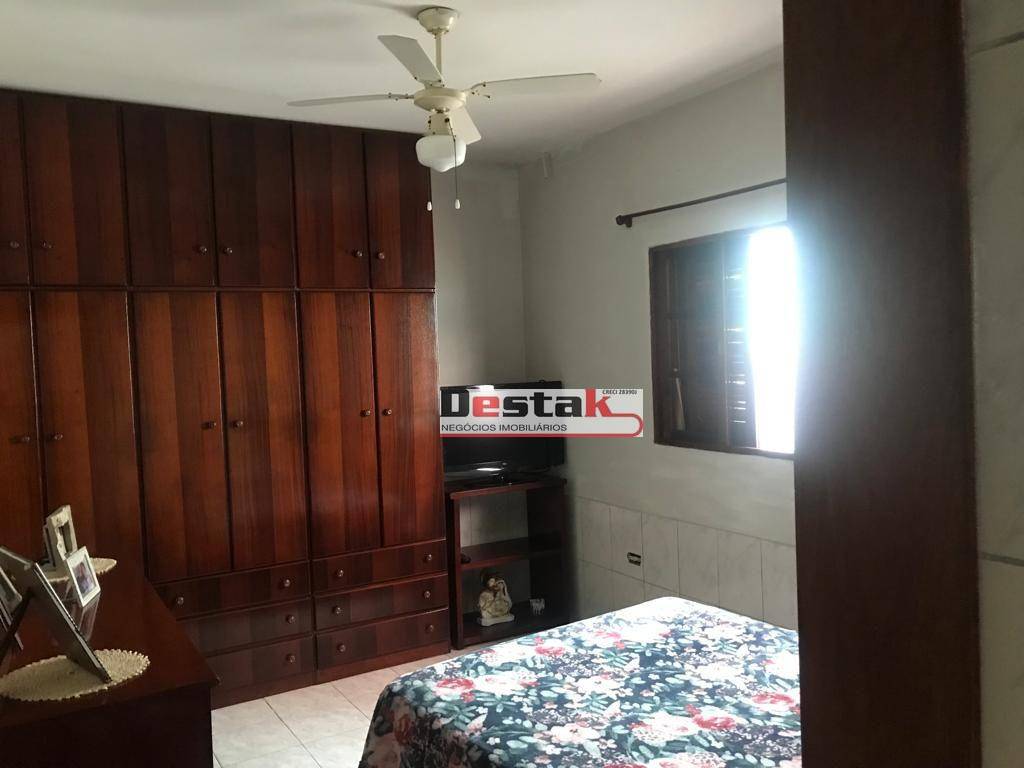 Casa à venda com 2 quartos, 224m² - Foto 5