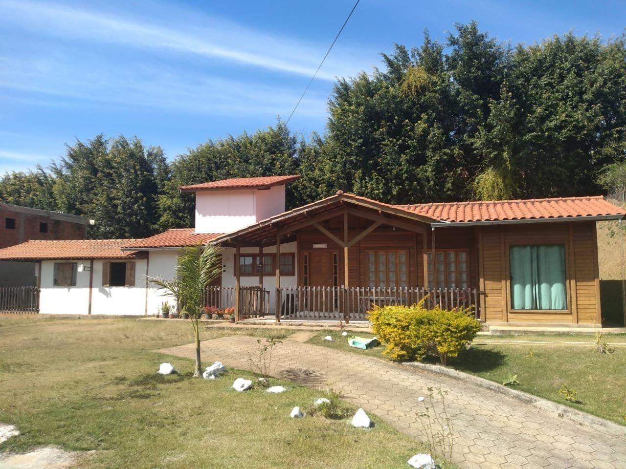 Fazenda à venda com 3 quartos, 1308m² - Foto 2