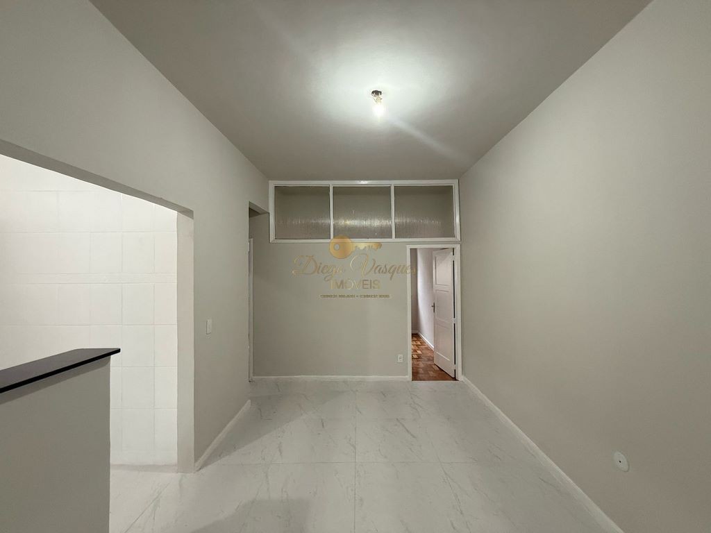 Apartamento à venda com 2 quartos, 45m² - Foto 2