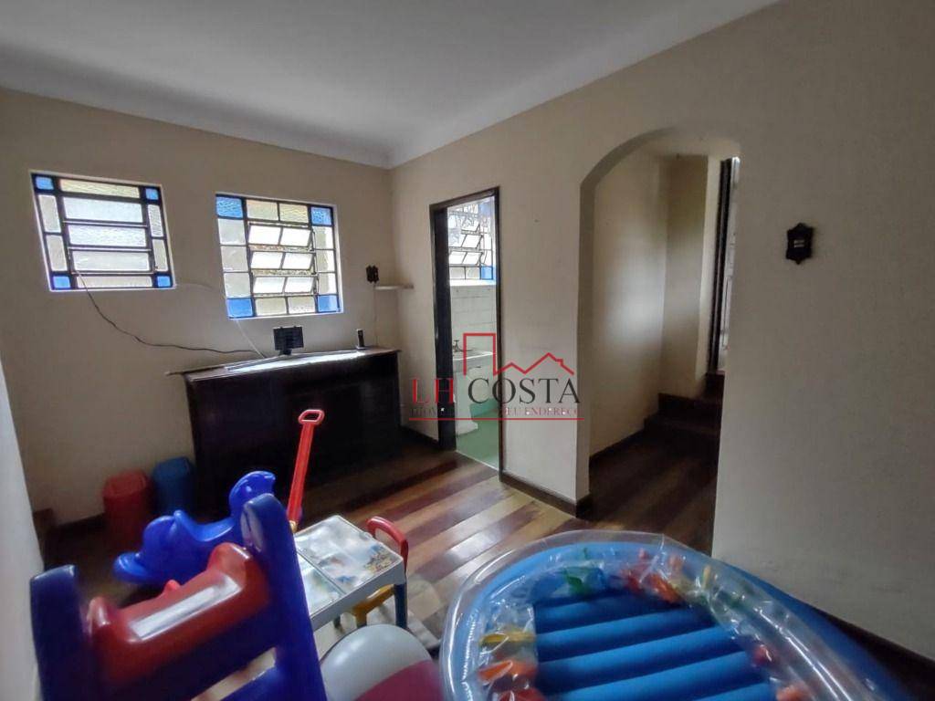 Casa à venda com 4 quartos, 250m² - Foto 36