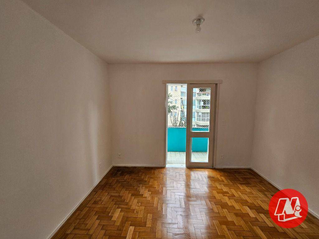 Apartamento para alugar com 3 quartos, 90m² - Foto 14