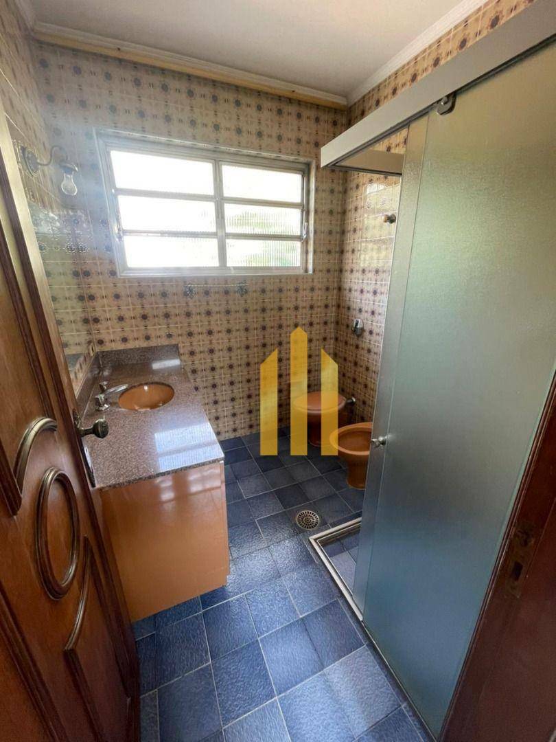 Sobrado à venda e aluguel com 4 quartos, 300m² - Foto 29