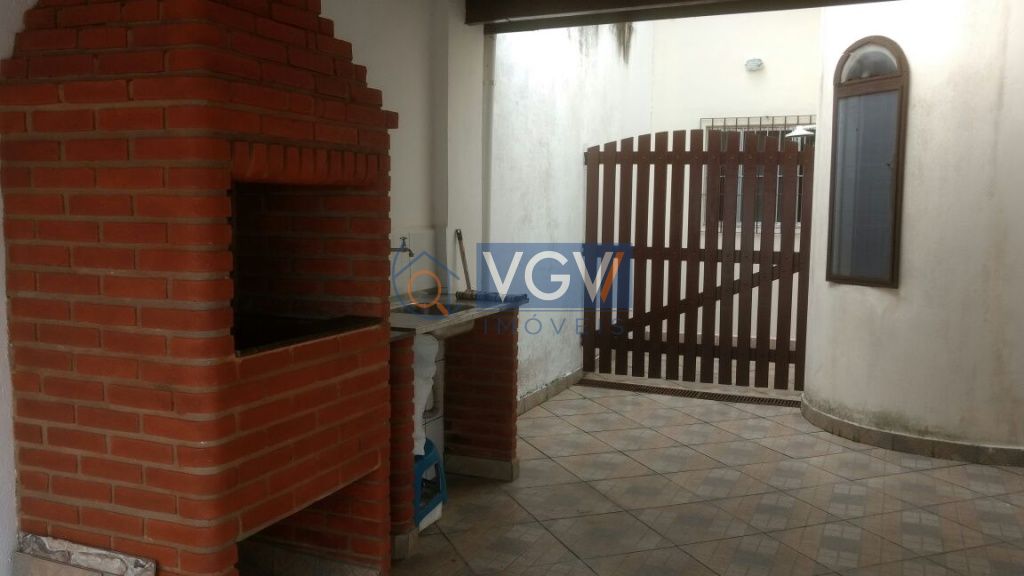 Casa à venda com 2 quartos, 250m² - Foto 4