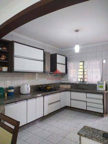Casa à venda com 3 quartos, 142m² - Foto 4