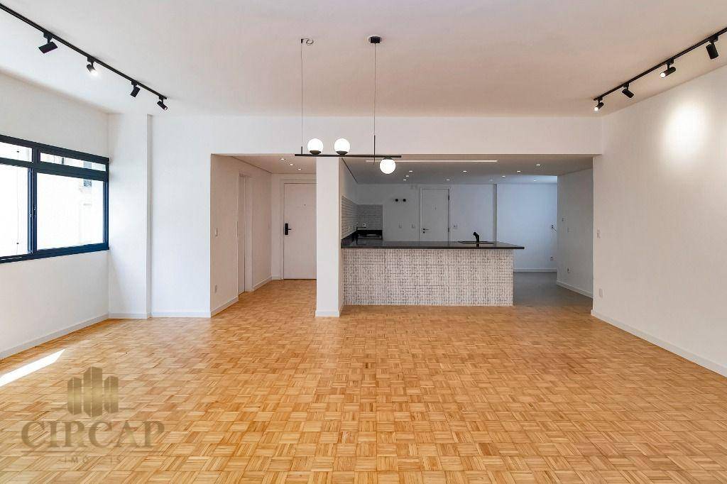 Apartamento à venda com 3 quartos, 220m² - Foto 6