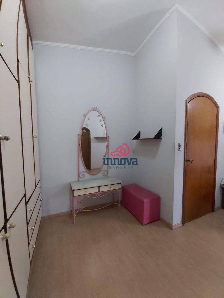 Sobrado à venda com 4 quartos, 240m² - Foto 57